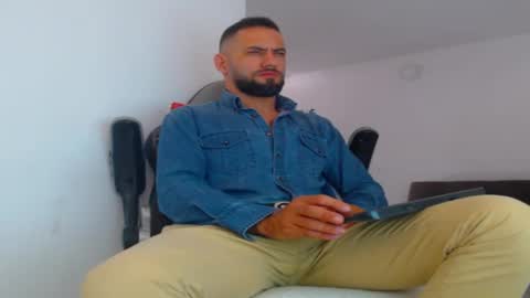 Snapshot of esteban7984068 chatting on September 26, 3:38 pm esteban online show from September 26, 3:38 pm