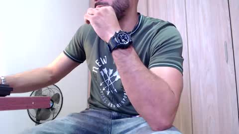 Esteban Fernandez online show from January 24, 2:41 pm