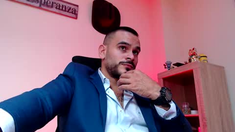 Esteban Fernandez online show from February 6, 6:40 am