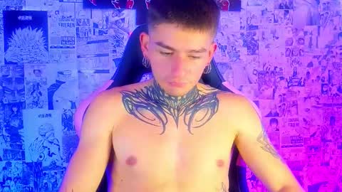 Esteban independent model online show from March 17, 4:10 pm