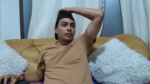 Esteban online show from October 5, 1:59 am