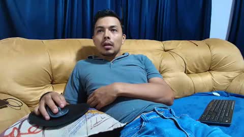 Snapshot of estebancot0314 chatting on February 28, 3:07 am Esteban online show from February 28, 3:07 am