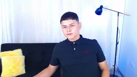 Snapshot of estebancum18 chatting on May 26, 1:18 pm estebancum18 online show from May 26, 1:18 pm