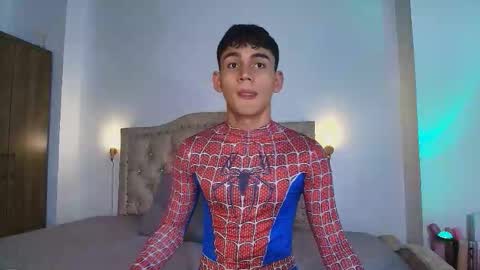 Snapshot of estebanperez_ chatting on September 12, 11:43 am Esteban online show from September 12, 11:43 am