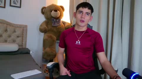 Snapshot of estebanperez_ chatting on July 25, 11:19 am Esteban online show from July 25, 11:19 am