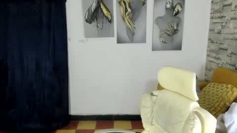 estefani robles online show from July 3, 2:29 am