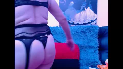 estefania_344 online show from October 22, 10:42 pm