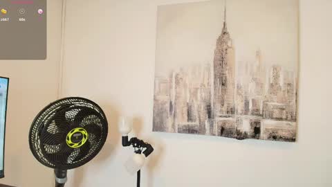 estefany online show from March 4, 11:51 am