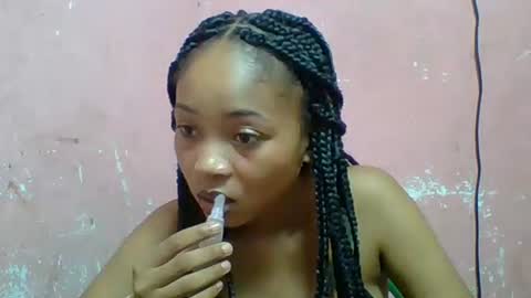 estelah20 online show from November 13, 7:29 am