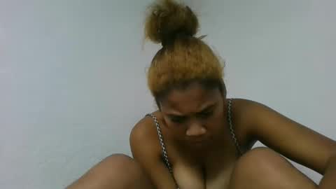 Snapshot of estelah796836 chatting on June 9, 7:20 am estelah796836 online show from June 9, 7:20 am