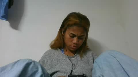 Snapshot of estelah796836 chatting on June 17, 6:42 pm estelah796836 online show from June 17, 6:42 pm