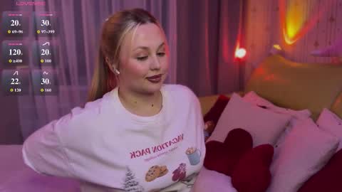 Estella online show from February 26, 5:45 pm