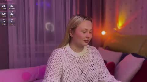 Estella online show from March 1, 6:21 pm