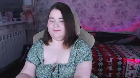 estelle_hicks online show from March 18, 6:55 pm