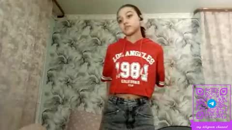 estellekirbo online show from March 7, 2:58 pm