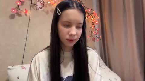 Snapshot of estellezdebski chatting on July 16, 1:17 pm estellezdebski online show from July 16, 1:17 pm