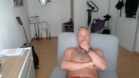 estevano online show from June 17, 11:45 am