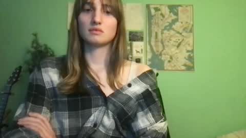 Snapshot of esthergreyplus chatting on February 1, 12:07 am Esther Grey online show from February 1, 12:07 am