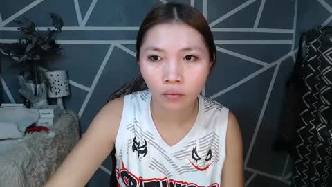 Snapshot of estherlust chatting on December 26, 12:36 am IRIS online show from December 26, 12:36 am