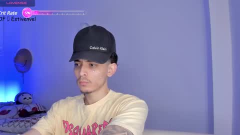 estivenvel online show from March 5, 3:07 pm