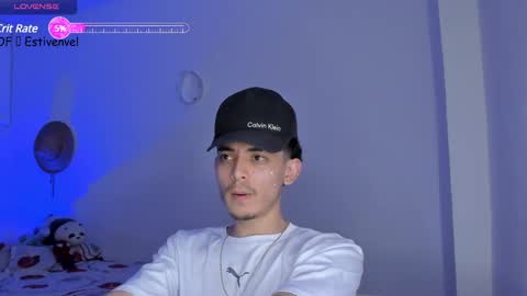 estivenvel online show from March 6, 9:09 pm