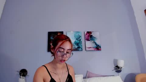 Snapshot of estrella_duran chatting on June 4, 12:33 pm Estrellita online show from June 4, 12:33 pm