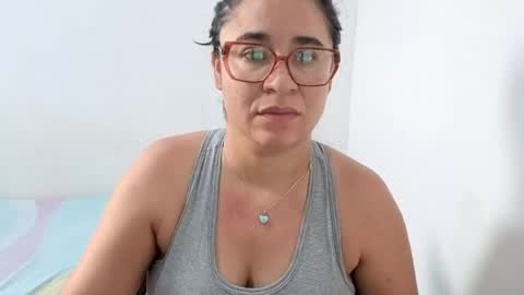 Snapshot of estrellajunior chatting on July 19, 11:36 am estrellajunior online show from July 19, 11:36 am