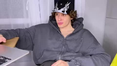 Alex online show from May 12, 6:49 pm
