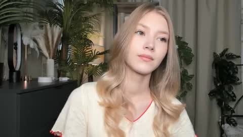 Natalie online show from September 26, 5:44 am