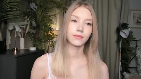 Natalie online show from October 23, 5:40 am