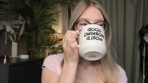 Natalie online show from November 15, 5:49 am