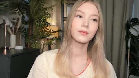 Natalie online show from November 16, 5:46 am