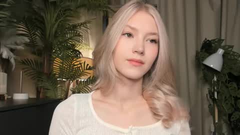 Natalie online show from December 3, 5:48 am