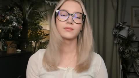 Natalie online show from January 9, 5:43 am