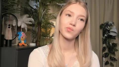 Natalie online show from February 20, 6:19 am