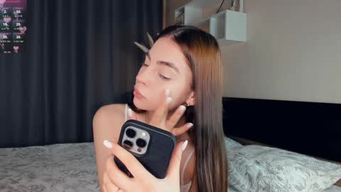 Mary online show from February 8, 7:26 am