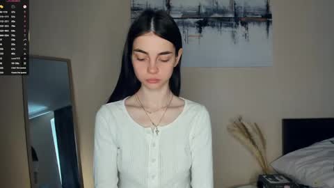 Snapshot of eternity_is_endless chatting on June 9, 7:42 am Mary online show from June 9, 7:42 am