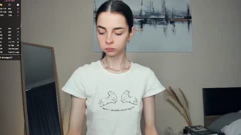 Snapshot of eternity_is_endless chatting on June 15, 7:54 am Mary online show from June 15, 7:54 am