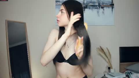 Snapshot of eternity_is_endless chatting on June 16, 7:44 am Mary online show from June 16, 7:44 am
