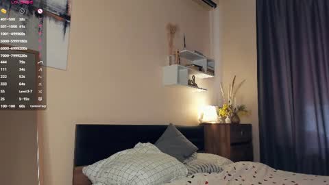 Snapshot of eternity_is_endless chatting on July 28, 11:17 am Mary online show from July 28, 11:17 am