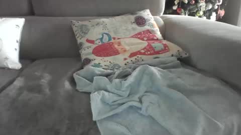 Snapshot of etextratestacle chatting on December 3, 4:14 am ET online show from December 3, 4:14 am