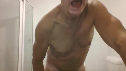 Snapshot of etextratestacle chatting on February 6, 7:51 pm ET online show from February 6, 7:51 pm