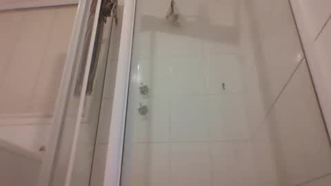 ET online show from November 16, 4:45 pm