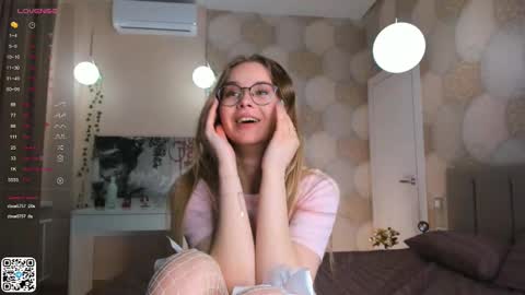 Elsa online show from March 11, 7:58 pm