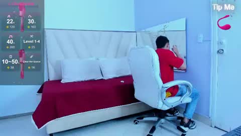 Snapshot of ethan12_ chatting on July 15, 3:12 am ethan12_ online show from July 15, 3:12 am
