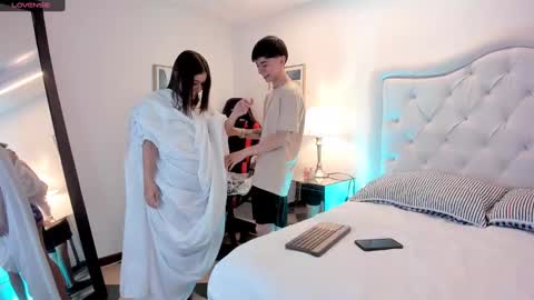 ethan and ava online show from January 29, 4:41 pm