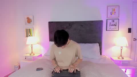 ethan and ava online show from February 7, 1:43 pm