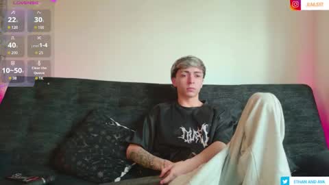 Snapshot of ethan_and_ava chatting on May 16, 12:26 pm ethan and ava online show from May 16, 12:26 pm