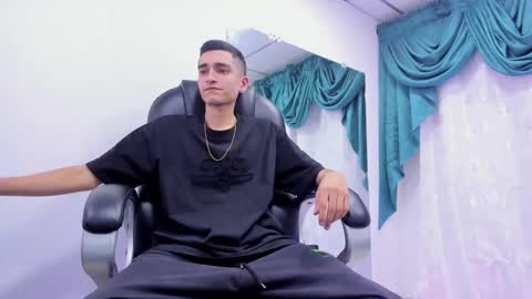 Snapshot of ethan_boy_ chatting on January 10, 8:37 pm Ethan online show from January 10, 8:37 pm