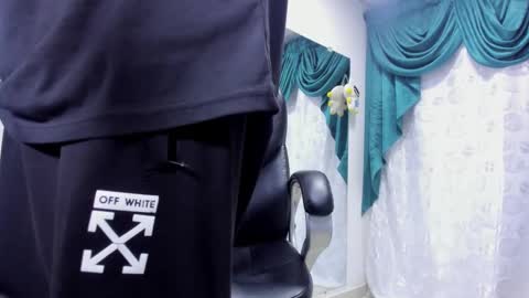 Snapshot of ethan_boy_ chatting on February 12, 9:54 pm Ethan online show from February 12, 9:54 pm